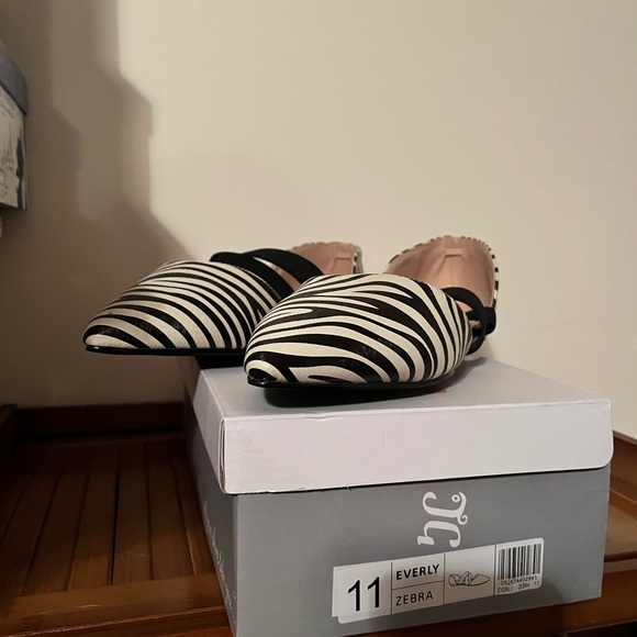 Everly - Picture 3 of 3